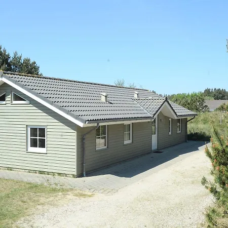 Ferienhaus Four-bedroom Holiday In Blavand 12 *